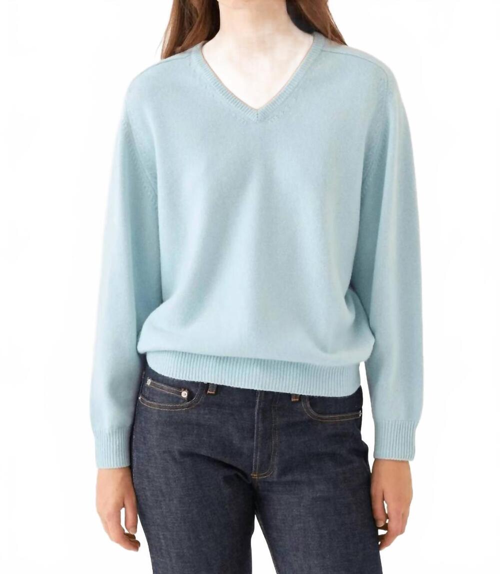 NEW DEMYLEE NEW YORK jovie sweater in milky blue